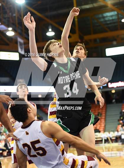 Thumbnail 3 in Loyola Academy vs. Niles Notre Dame (Chicago Elite Classic) photogallery.