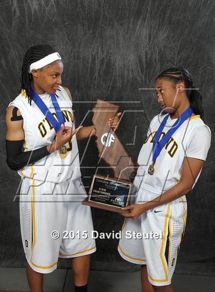 Thumbnail 2 in Bishop O'Dowd (CIF State D3 Award Photos) photogallery.
