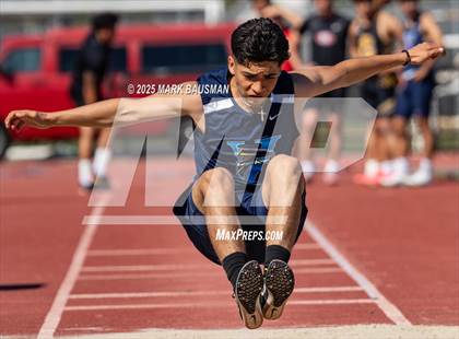 Thumbnail 2 in VR vs. Santa Ana photogallery.