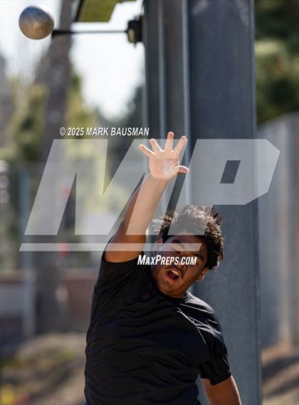 Thumbnail 3 in VR vs. Santa Ana photogallery.