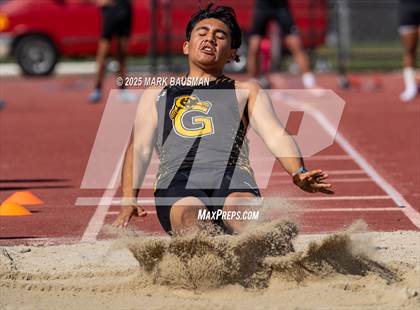 Thumbnail 3 in VR vs. Santa Ana photogallery.