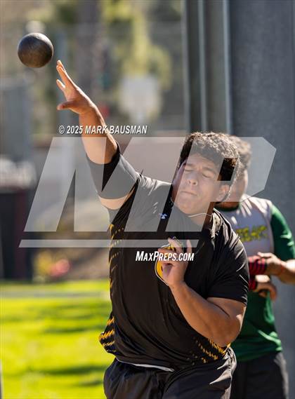 Thumbnail 1 in VR vs. Santa Ana photogallery.
