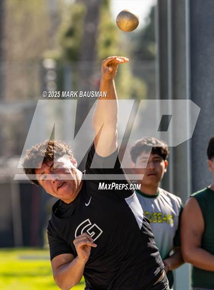 Thumbnail 3 in VR vs. Santa Ana photogallery.
