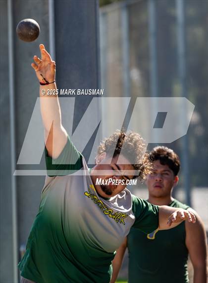 Thumbnail 3 in VR vs. Santa Ana photogallery.