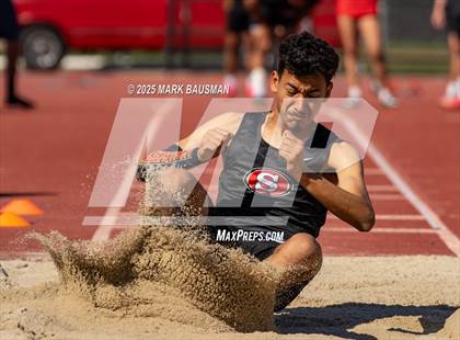 Thumbnail 3 in VR vs. Santa Ana photogallery.