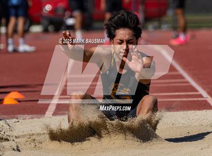 Thumbnail 3 in VR vs. Santa Ana photogallery.