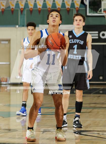 Thumbnail 1 in Davis vs. Clovis North photogallery.