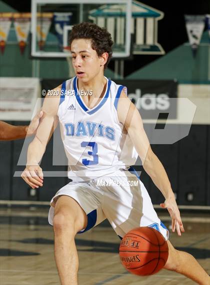 Thumbnail 3 in Davis vs. Clovis North photogallery.