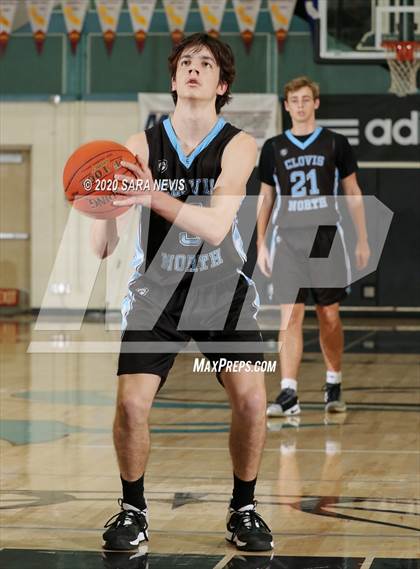 Thumbnail 2 in Davis vs. Clovis North photogallery.