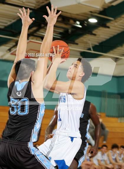 Thumbnail 3 in Davis vs. Clovis North photogallery.