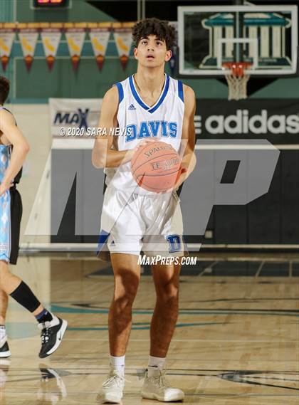 Thumbnail 1 in Davis vs. Clovis North photogallery.