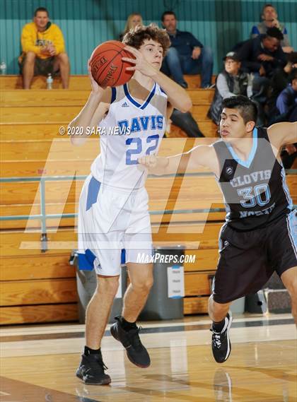 Thumbnail 3 in Davis vs. Clovis North photogallery.