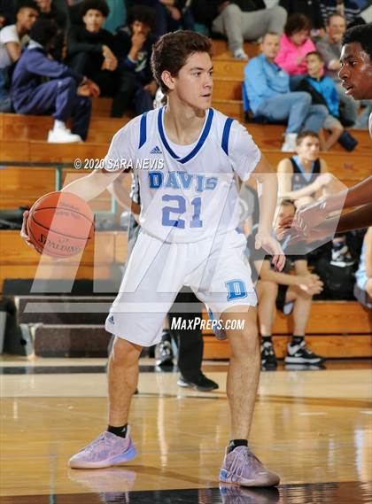 Thumbnail 3 in Davis vs. Clovis North photogallery.