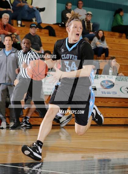 Thumbnail 1 in Davis vs. Clovis North photogallery.