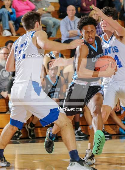 Thumbnail 2 in Davis vs. Clovis North photogallery.
