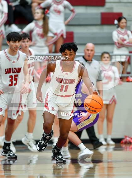 Thumbnail 1 in Dardanelle vs Berryville (AAA 4A- North Regional first round) photogallery.