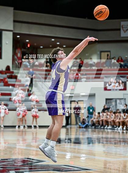 Thumbnail 3 in Dardanelle vs Berryville (AAA 4A- North Regional first round) photogallery.