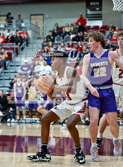 Thumbnail 3 in Dardanelle vs Berryville (AAA 4A- North Regional first round) photogallery.