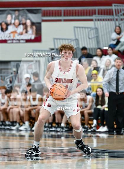 Thumbnail 2 in Dardanelle vs Berryville (AAA 4A- North Regional first round) photogallery.