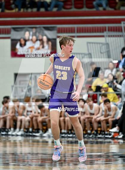Thumbnail 2 in Dardanelle vs Berryville (AAA 4A- North Regional first round) photogallery.