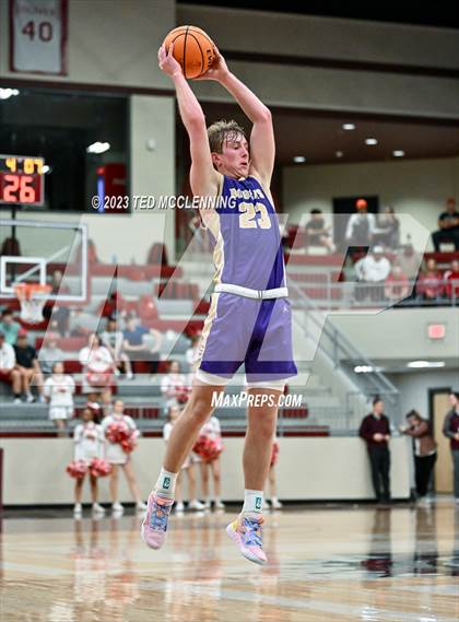Thumbnail 3 in Dardanelle vs Berryville (AAA 4A- North Regional first round) photogallery.