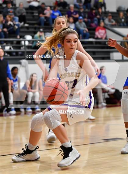 Thumbnail 3 in Central Arkansas Christian vs. Paris (AAA 3A Regional Playoff) photogallery.