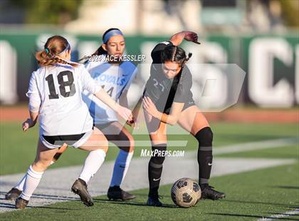 Thumbnail 2 in El Camino Real @ Granada Hills Charter photogallery.
