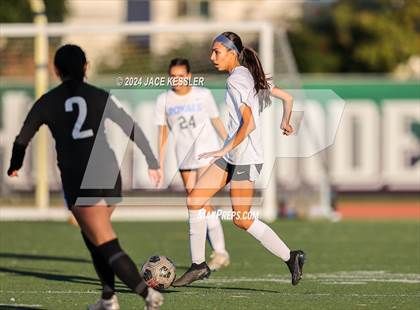 Thumbnail 2 in El Camino Real @ Granada Hills Charter photogallery.