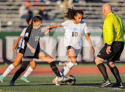 Thumbnail 1 in El Camino Real @ Granada Hills Charter photogallery.