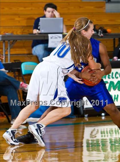 Thumbnail 1 in Dickinson vs Cypress Creek (McDonald's Texas Invitational) photogallery.