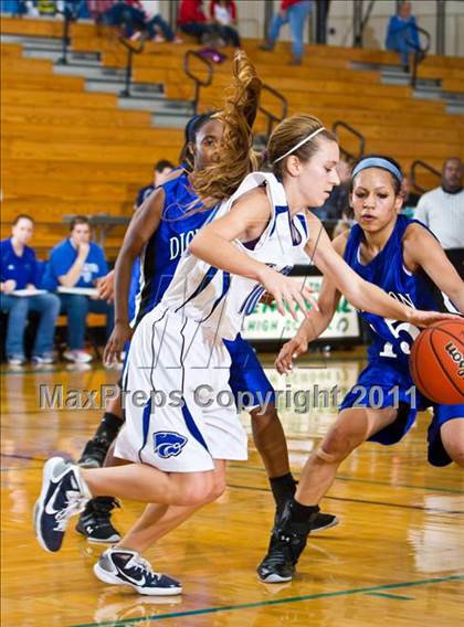 Thumbnail 2 in Dickinson vs Cypress Creek (McDonald's Texas Invitational) photogallery.