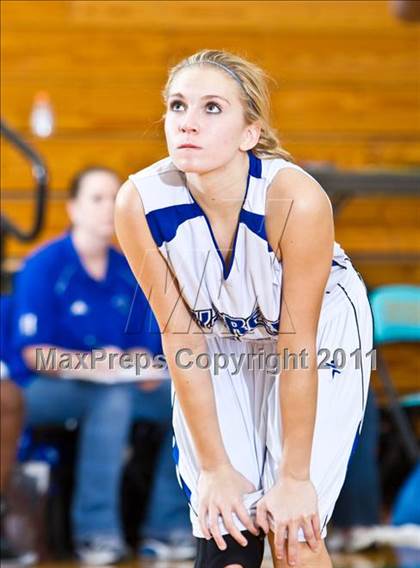 Thumbnail 3 in Dickinson vs Cypress Creek (McDonald's Texas Invitational) photogallery.