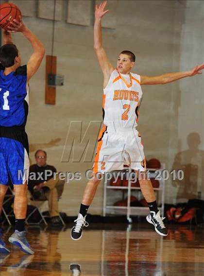 Thumbnail 2 in Harrisburg Christian vs. Antietam photogallery.