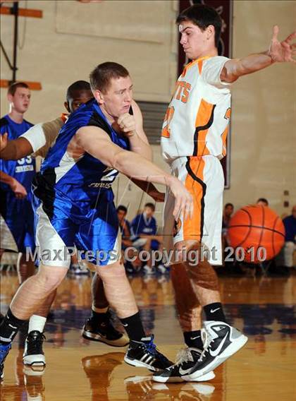 Thumbnail 2 in Harrisburg Christian vs. Antietam photogallery.