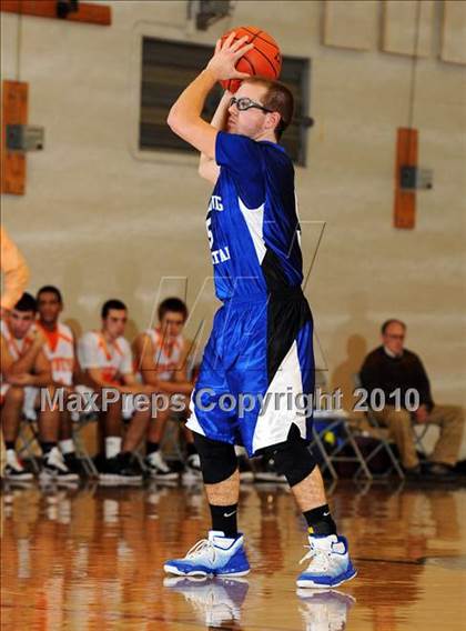 Thumbnail 1 in Harrisburg Christian vs. Antietam photogallery.