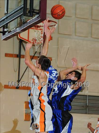 Thumbnail 3 in Harrisburg Christian vs. Antietam photogallery.