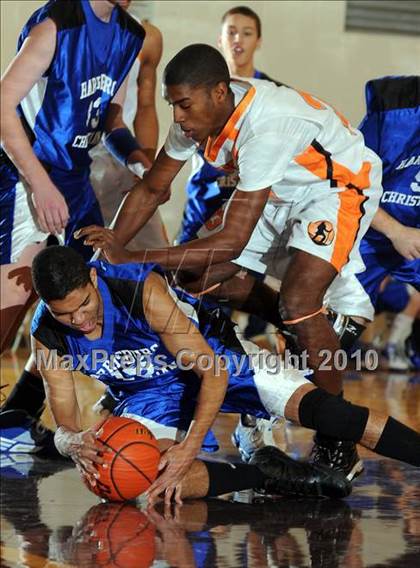 Thumbnail 3 in Harrisburg Christian vs. Antietam photogallery.