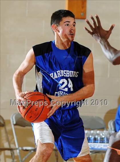 Thumbnail 2 in Harrisburg Christian vs. Antietam photogallery.