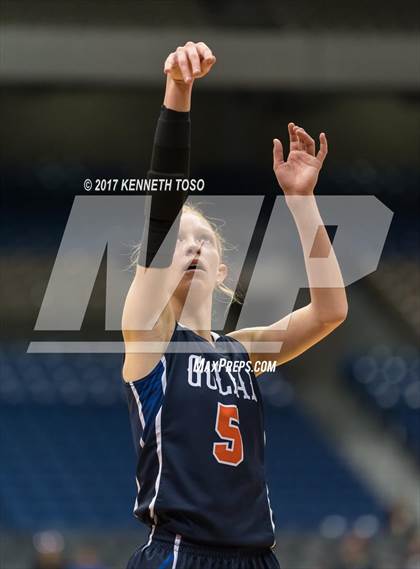 Thumbnail 2 in Canadian vs. Goliad (UIL 3A Semifinal) photogallery.