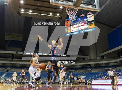 Thumbnail 1 in Canadian vs. Goliad (UIL 3A Semifinal) photogallery.