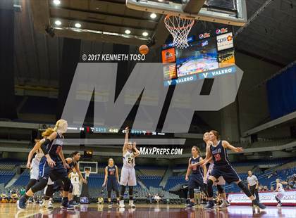 Thumbnail 2 in Canadian vs. Goliad (UIL 3A Semifinal) photogallery.