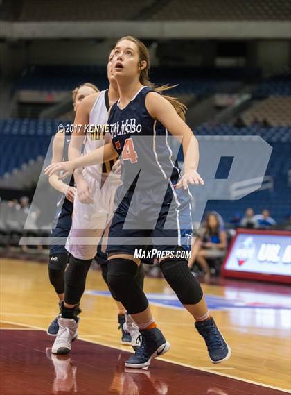Thumbnail 1 in Canadian vs. Goliad (UIL 3A Semifinal) photogallery.