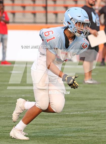 Thumbnail 1 in Hillsdale @ Woodside (Scrimmage) photogallery.