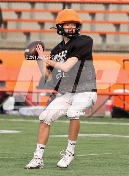 Thumbnail 1 in Hillsdale @ Woodside (Scrimmage) photogallery.