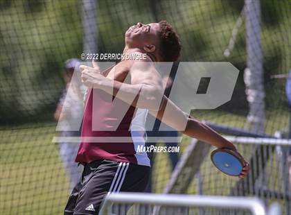 Thumbnail 1 in NYSPHSAA Outdoor Track & Field Championships (Discus) photogallery.