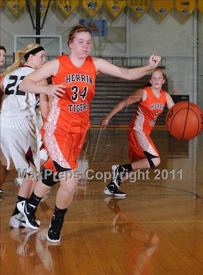 Thumbnail 2 in Benton vs Herrin (Marion Lady Wildcat Invitational) photogallery.