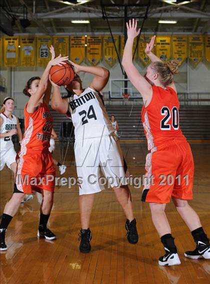Thumbnail 1 in Benton vs Herrin (Marion Lady Wildcat Invitational) photogallery.
