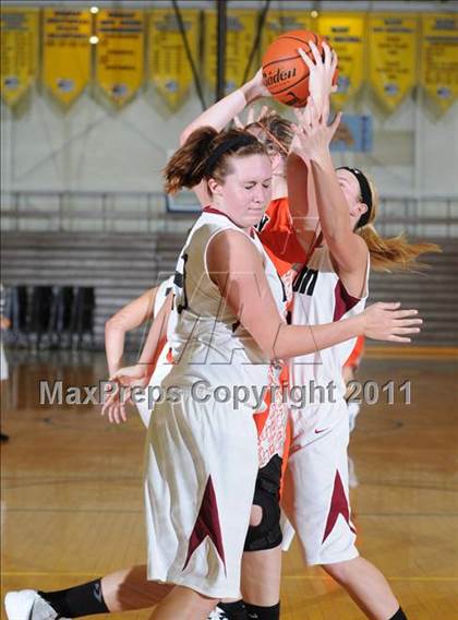 Thumbnail 2 in Benton vs Herrin (Marion Lady Wildcat Invitational) photogallery.