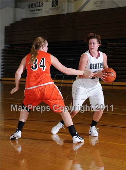Thumbnail 1 in Benton vs Herrin (Marion Lady Wildcat Invitational) photogallery.
