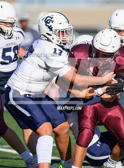 Thumbnail 3 in Central Catholic @ Davenport photogallery.
